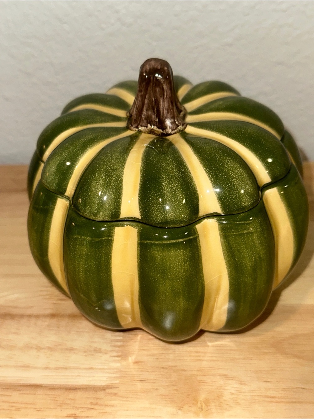 Williams Sonoma B. Eigen 2008 Autumn Harvest Green Pumpkin Lidded Bowl